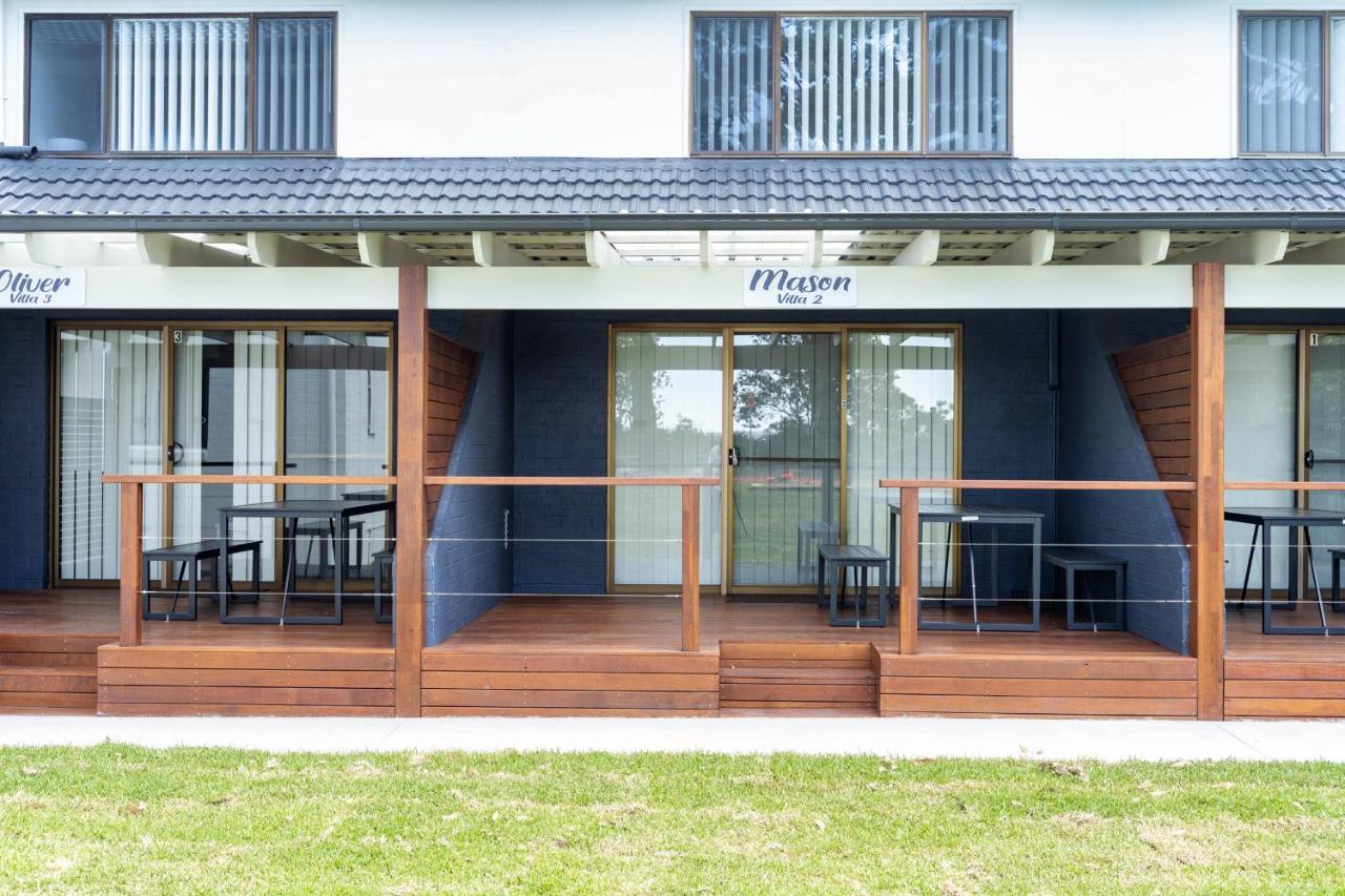 Husky 56 Beachfront Villa'S - Great Location On The Beach Huskisson Buitenkant foto